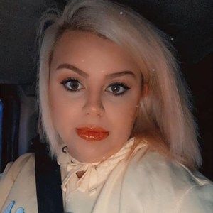 Meet your Posher, Cierra